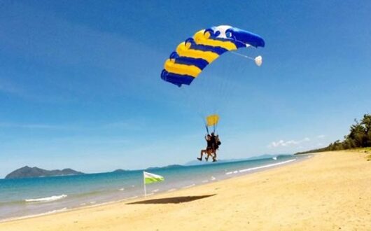 Mission-Beach-tandem-skydive-small